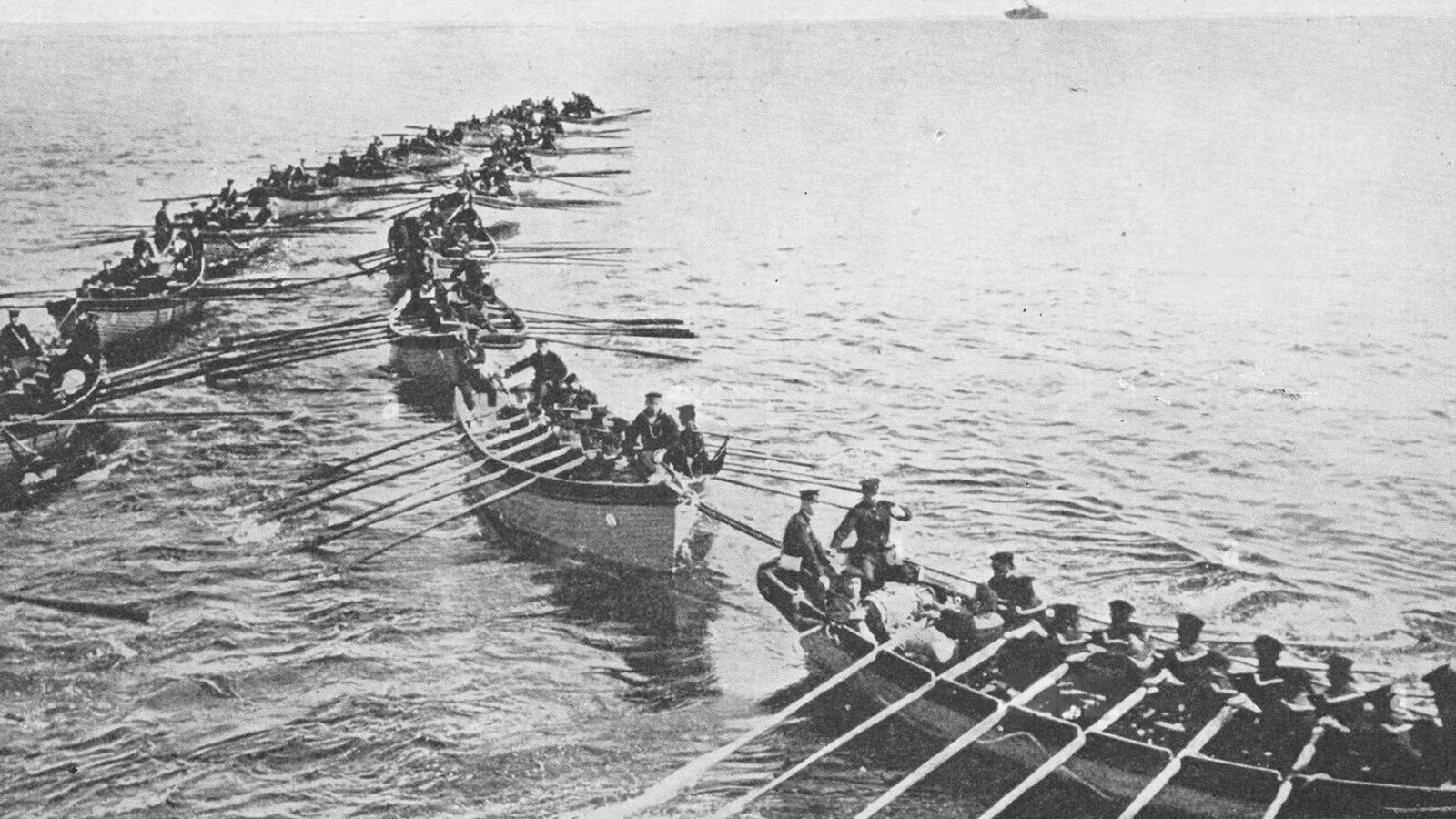 Imperial Japanese sailors coming ashore during the Siege of Tsingtao, 1914