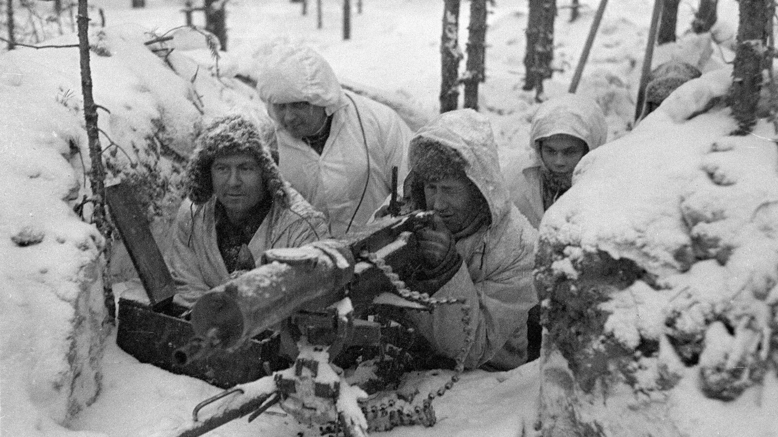 Finnish Maxim M/32-33 machine gun nest 100 meters from Soviet forces during the Winter War, near Lemetti, February 21, 1940