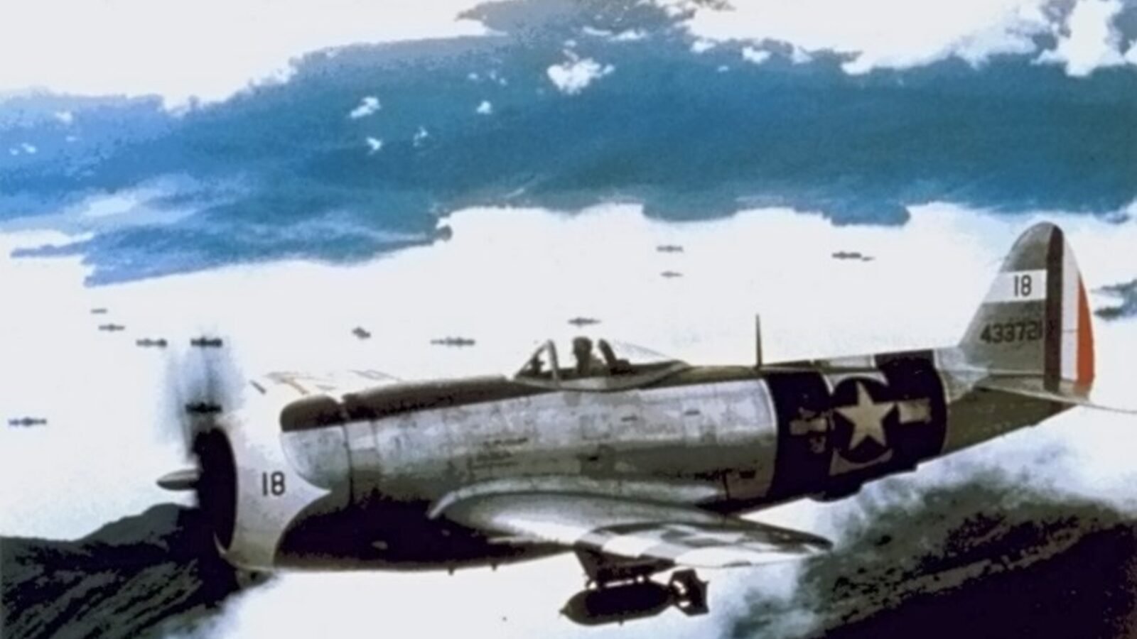 Mexican Expeditionary Air Force P-47D Thunderbolt of Escuadrón 201 over the Philippines, summer 1945