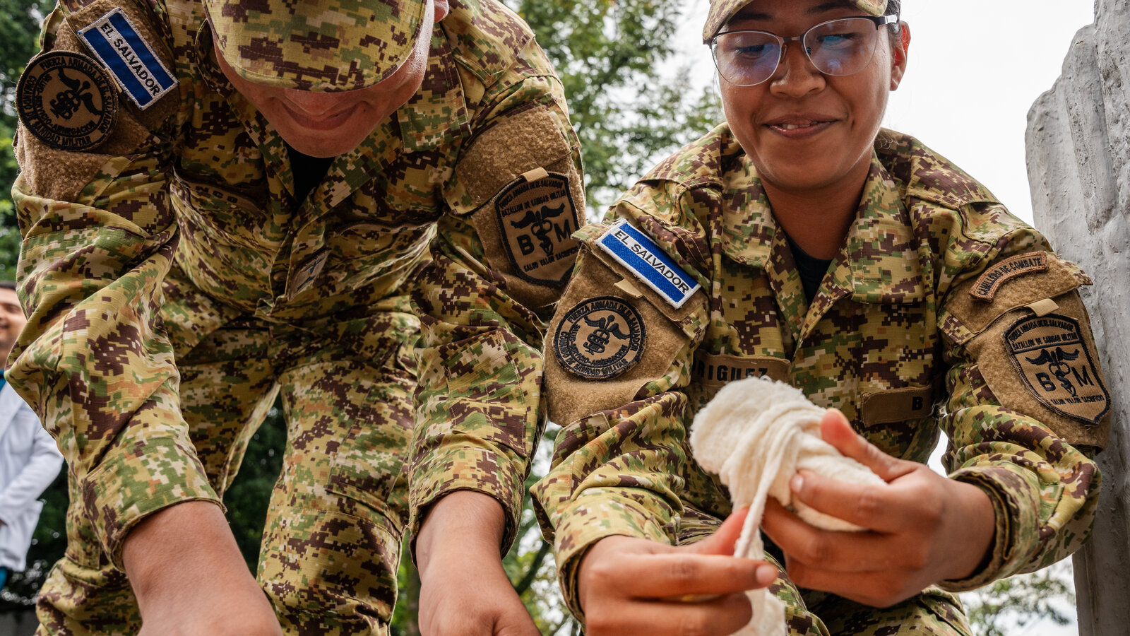 Salvadoran Army personnel train in Tactical Combat Casualty Care techniques during AMISTAD 2025 in Ilopango, El Salvador, June 2025