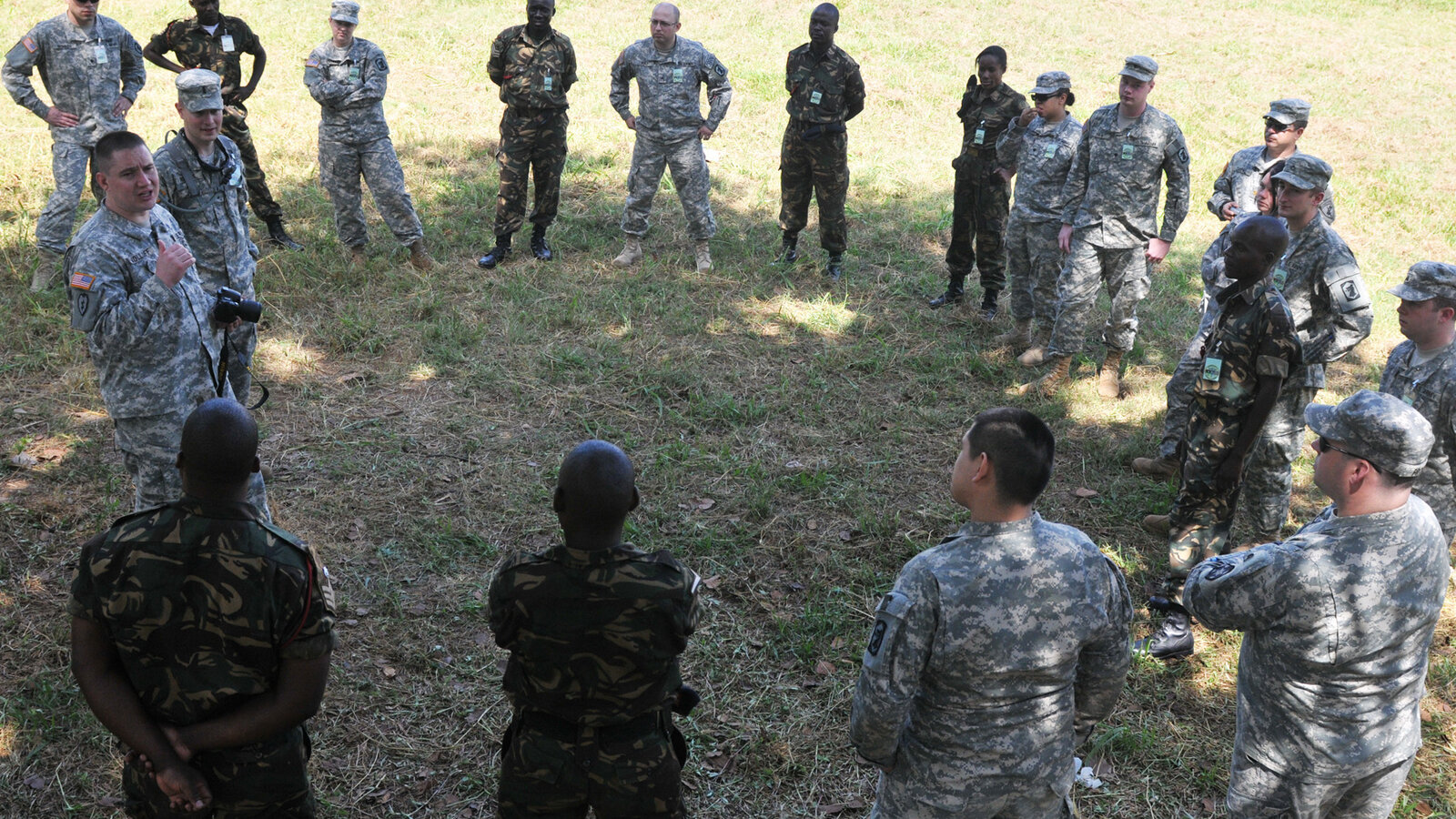 Malawi Defence Force soldiers receive Combat Life Saver training during MEDREACH 11 exercise in Lilongwe, Malawi, May 2011