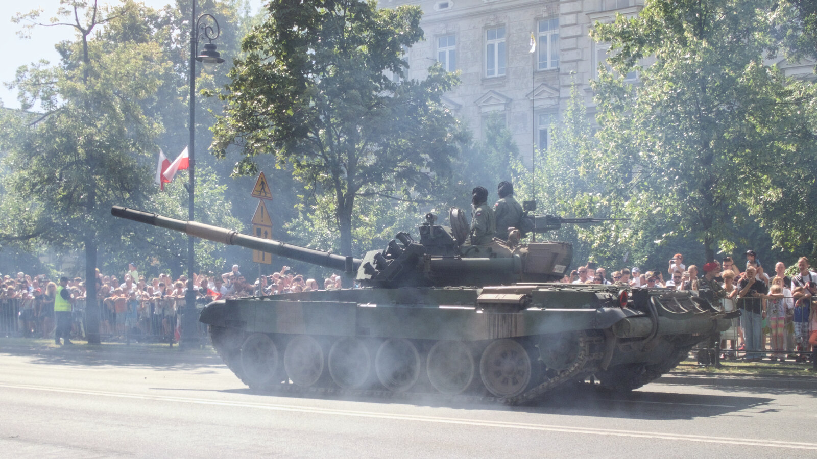 A Polish Army T-72 main battle tank during the Armed Forces Day parade in Warsaw, 15 August 2017